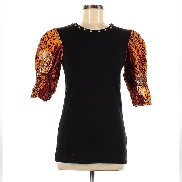 Tops - 🌍🇬🇭 Beautiful Ankara Top. Tshirt body and African sleeves. US 8. UK 12
